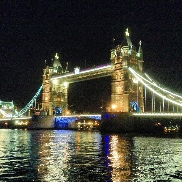 tower bridge.JPG