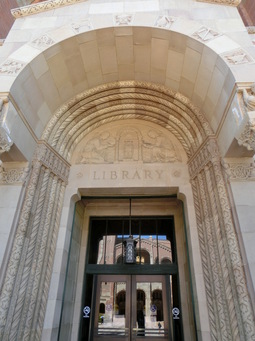 図書館入口.jpg
