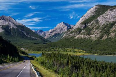 shutterstock_364286891s　-Kananaskis-Country-in-Albert-1024x682.jpg