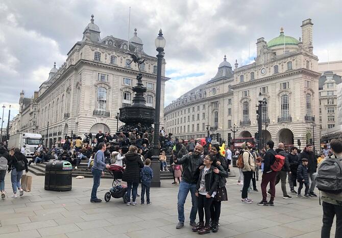 Piccadilly Circus2.jpg