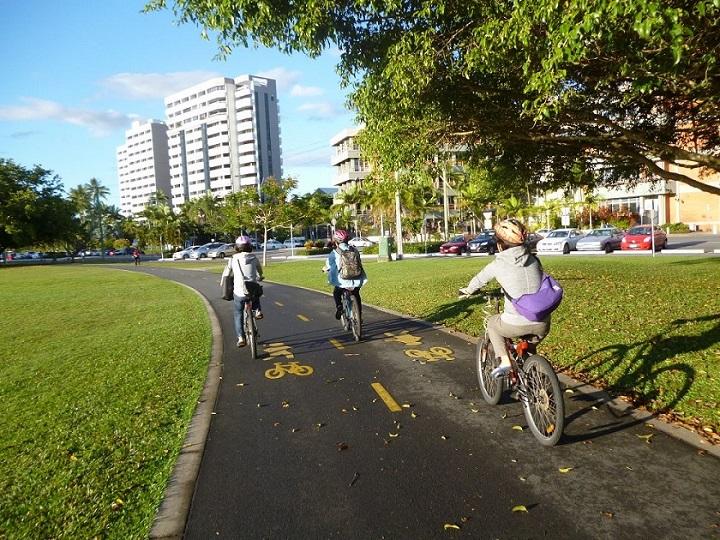 cairns_bicycle_720.jpg