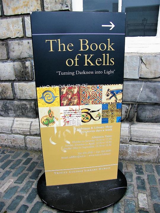 The Book of Kells@Trinity College.jpg