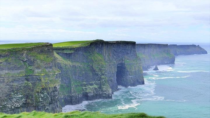 pixabay_cliffs-of-moher-2641965_720.jpg
