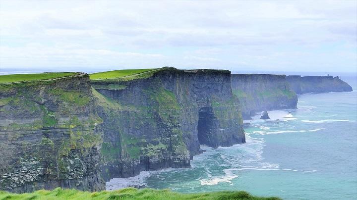 pixabay_cliffs-of-moher-2641965_720.jpg