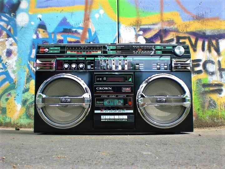 ghettoblaster-1452077_720.jpg