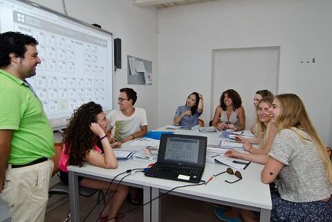 Easy School of Languages.jpg