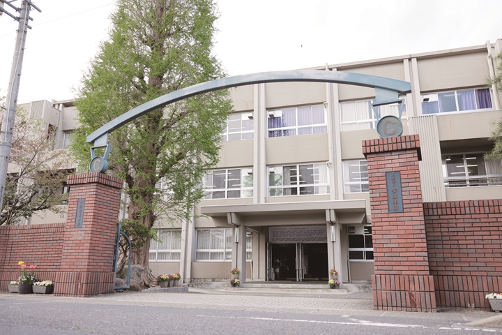 中京高等学校の外観